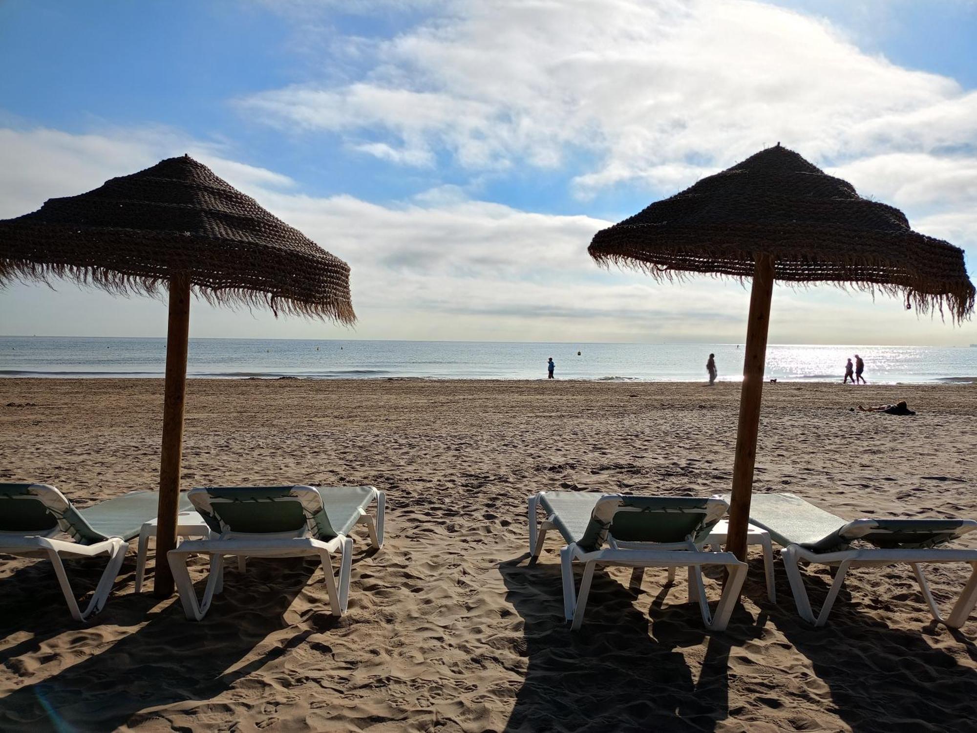 Apartamento Dos Habitaciones Primera Linea De Playa Валенсия Экстерьер фото